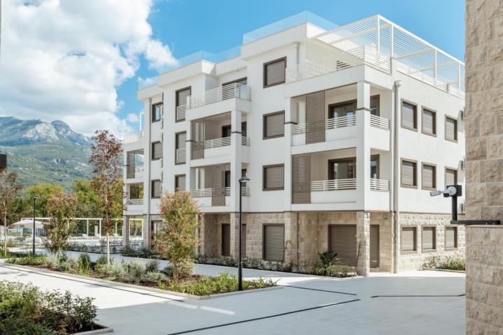 Apartman sa 2 spavaće sobe u novom kompleksu skoro na 1. liniji mora