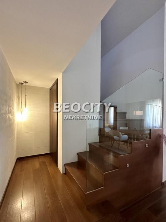 Vračar, Kalenić pijaca, , 4. 0, 240m2, 2500EUR