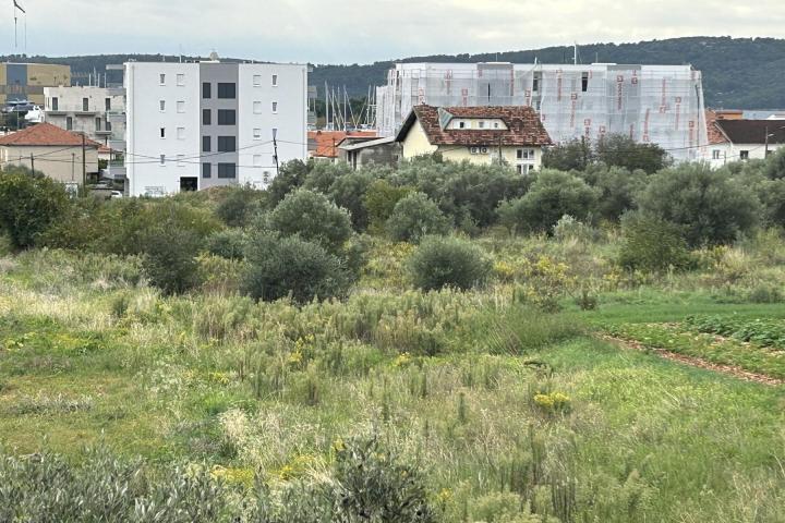 Trogir, Seget Donji, dvosoban stan na prvom katu neto korisne površine 65, 76 m2 – S3