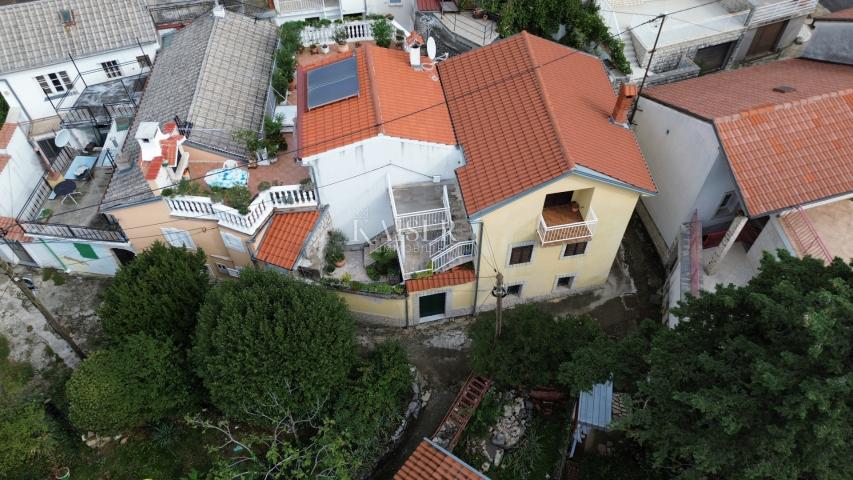 Selce - kamena kuća sa velikim potencijalom blizu mora