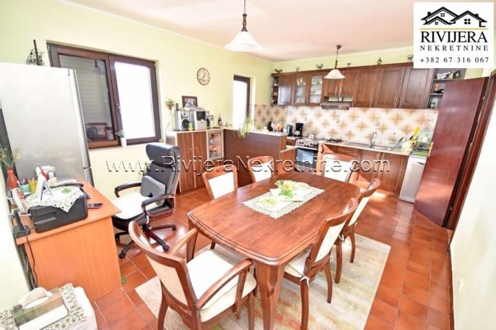 Two bedroom apartment with a sea view in Herceg Novi