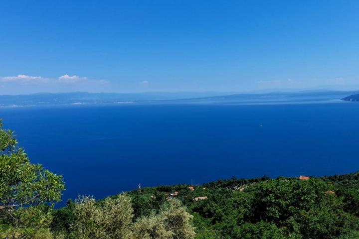 Mošćenička Draga, građevinsko zemljište 2256 m2 sa pogledom na more