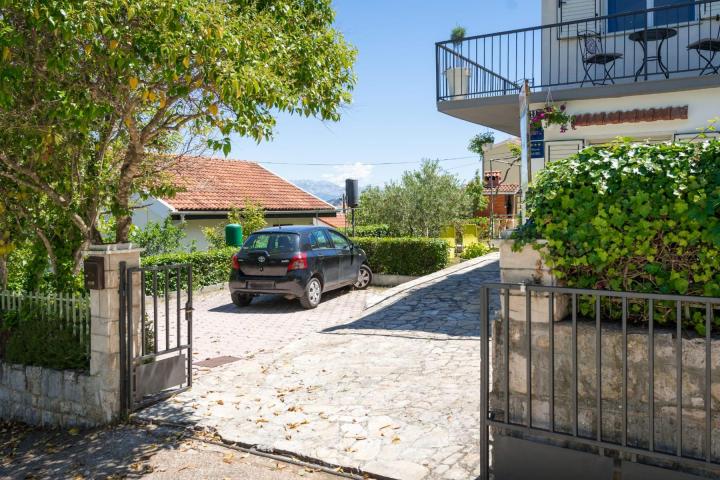 Otok Čiovo, Slatine - apartmanska kuća blizu mora