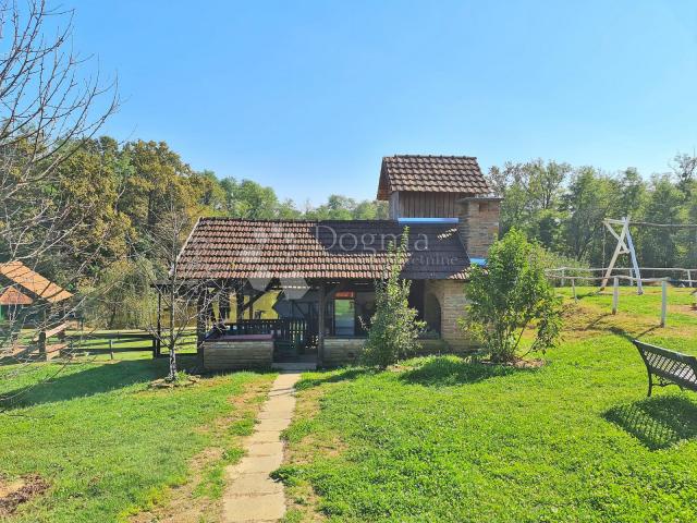 House Kloštar Ivanić, 1.000m2