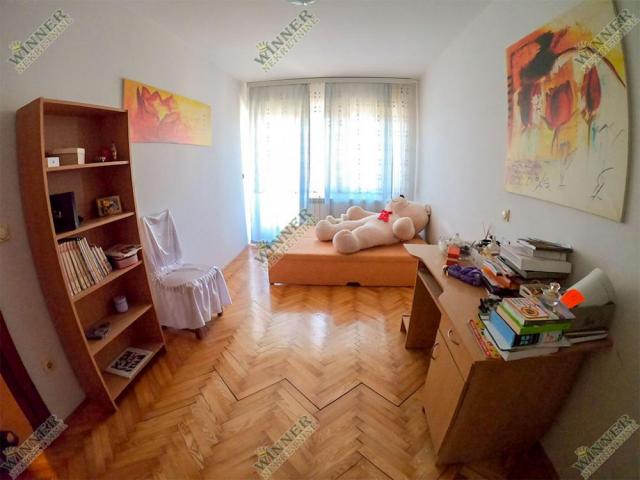 Prodaja kuca Inđija 450m2 4. 5 ari uknjizena spratna ID#1349