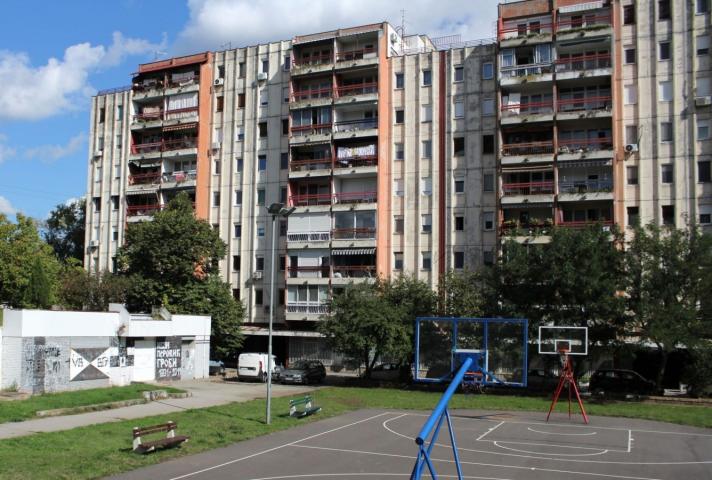 Novi Beograd, Blok 70a, blizina reke, stan sa pogledom, 2T+L, 2 m. čvora, 3 lifta