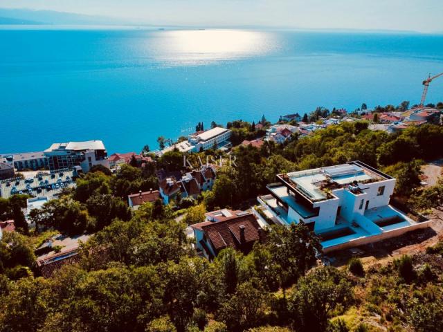 Opatija – Jedinstvena prilika za investitore u centru Opatije s predivnim pogledom