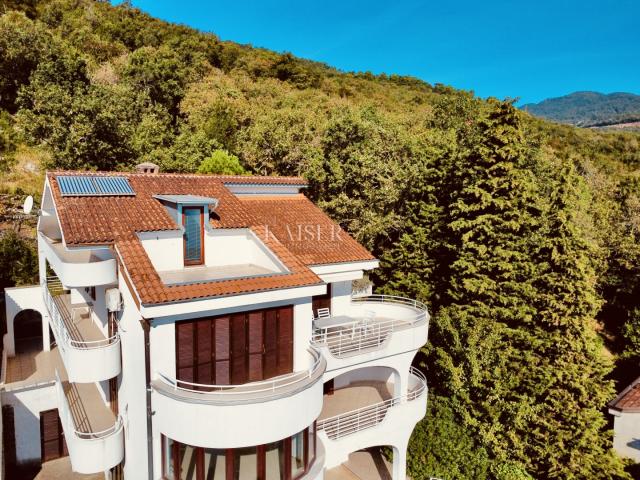 Opatija - Two-storey apartment with 4 bedrooms and fantastic view