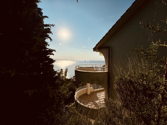 Opatija - Two-storey apartment with 4 bedrooms and fantastic view