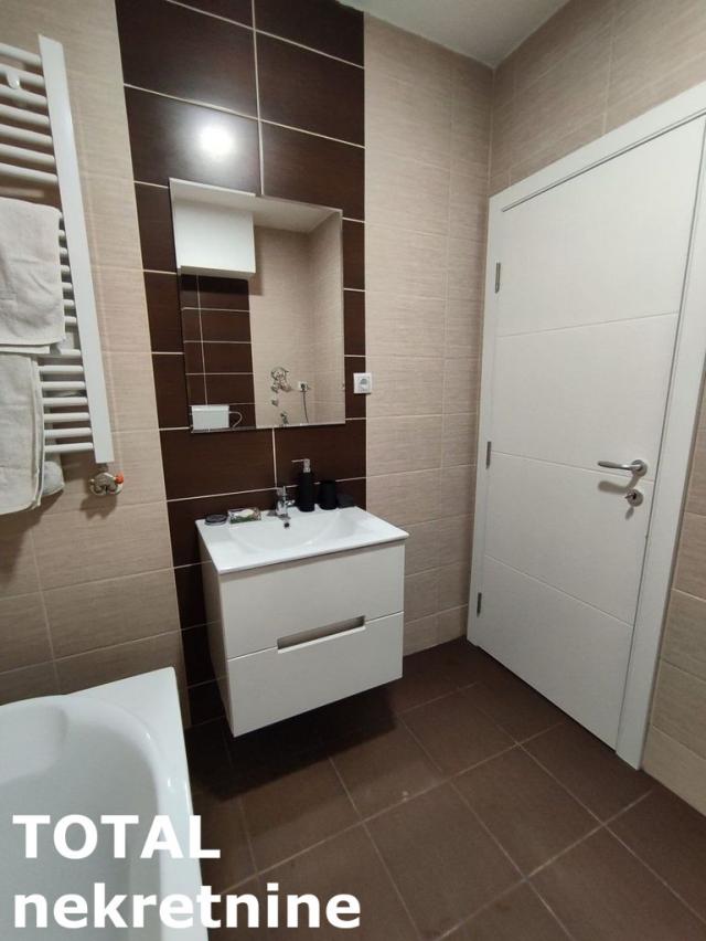 3 Trosoban stan NOVI SAD, 82400€