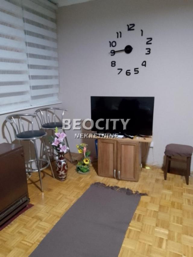 Rakovica, Petlovo brdo, Boze Baucala , 3. 0, 72m2, 112000EUR