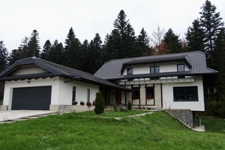 Delnice, Lynx house, moderna villa površine 477m2 s priključkom za bazen