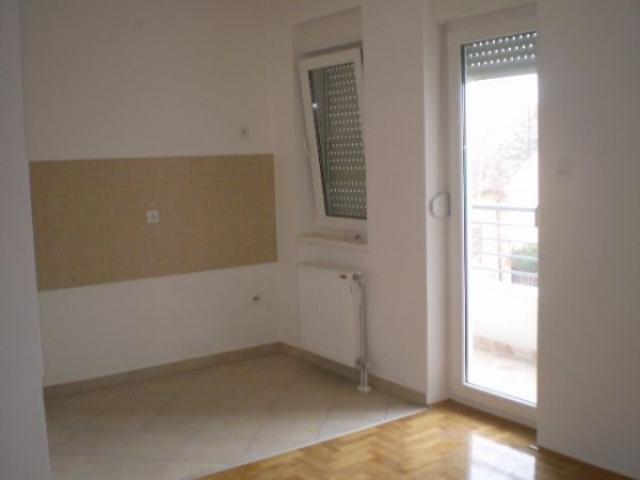 NOVI SAD - TELEP - 70. 00 m2