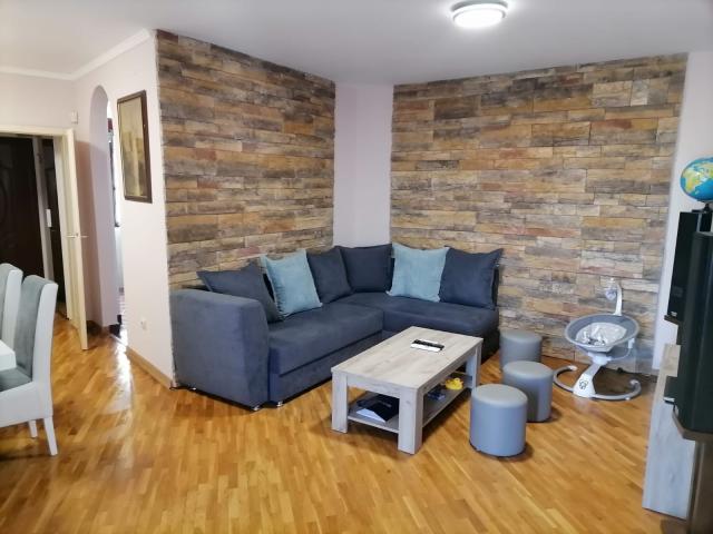 NOVI SAD - SALAJKA - 71. 00 m2