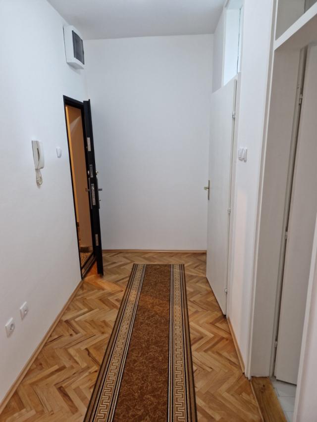 NOVI SAD - GRBAVICA - 34. 00 m2