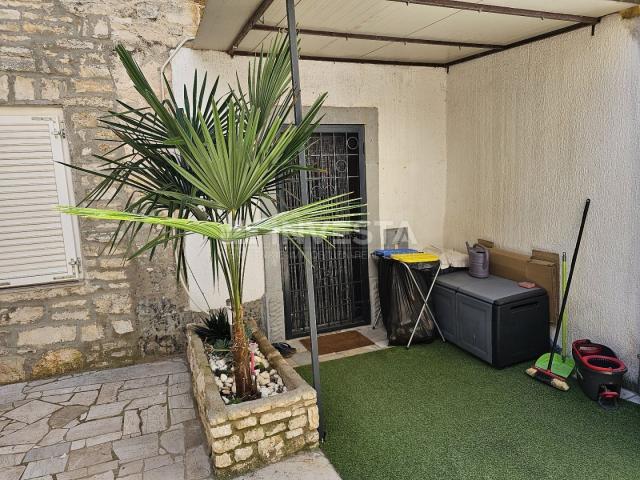 Medulin center, renovated and decorated stone house with terrace