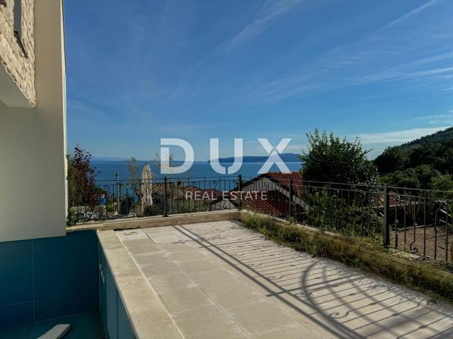 OPATIJA, LOVRAN - Exclusive two-story apartment with private pool only 150 meters from the beach, ne