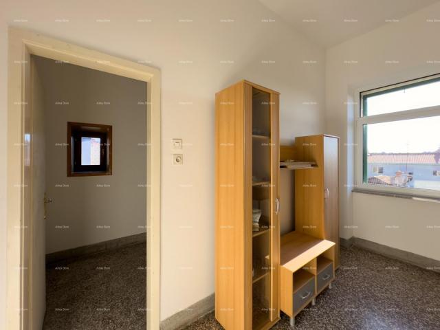 Wohnung Wir verkaufen eine Wohnung im Zentrum von Pula! Kaštel!