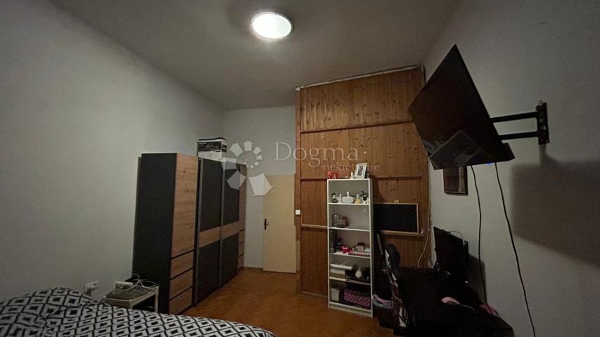 Pula center apartment 55m2 + garage, basement and storage room