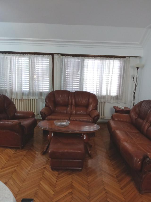 SAVSKI VENAC DEDINJE 85m2 , 2T , 1000e