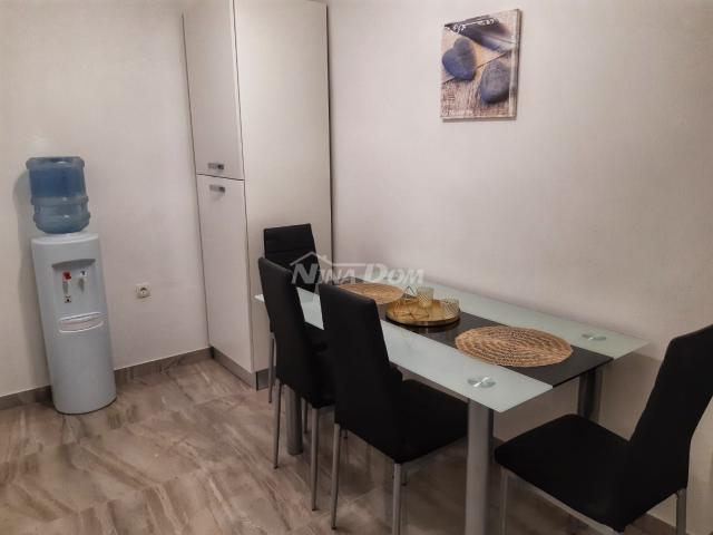 Kuća dvojnica s dva uređena apartmana