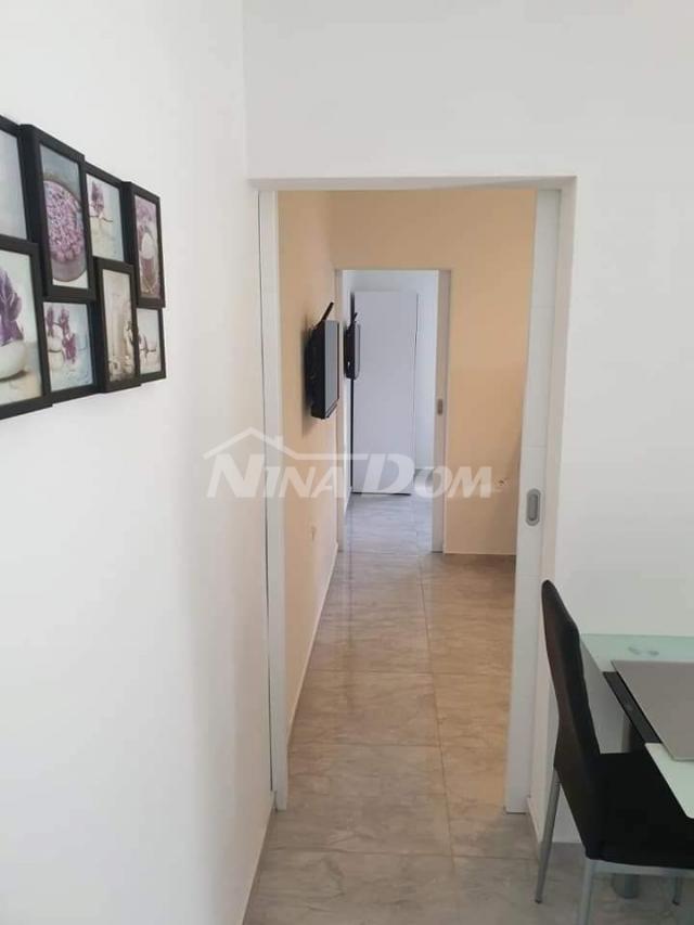 Kuća dvojnica s dva uređena apartmana