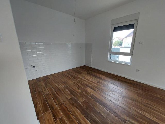 NOVI SAD - KLISA - 114. 30 m2