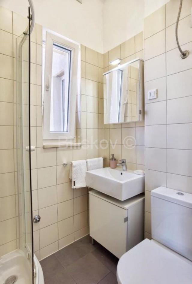 Studio apartman najam do sezone Split Manuš