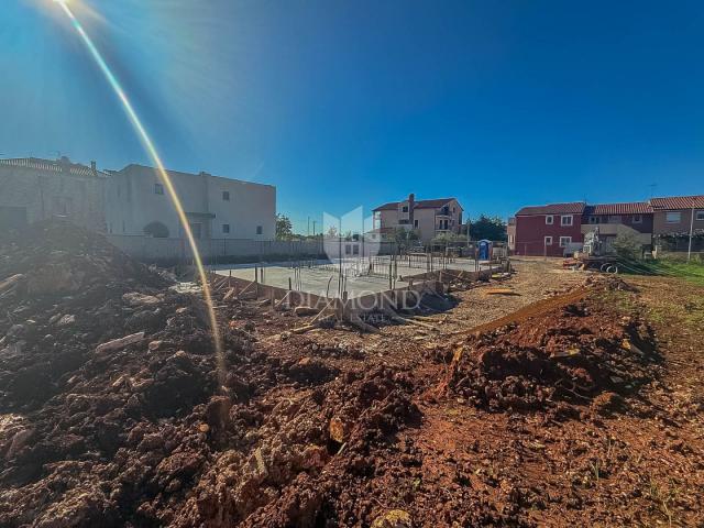 Novigrad, modern terraced house