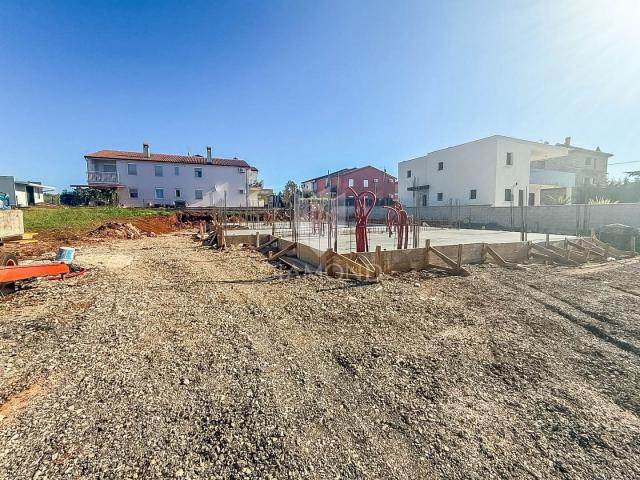 Novigrad, modern terraced house