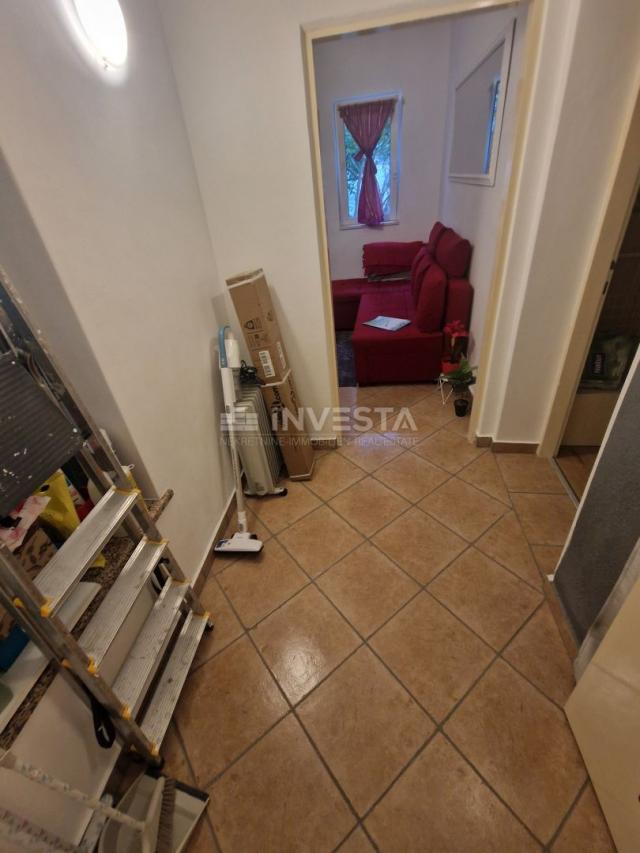 Pula center, ground floor apartment