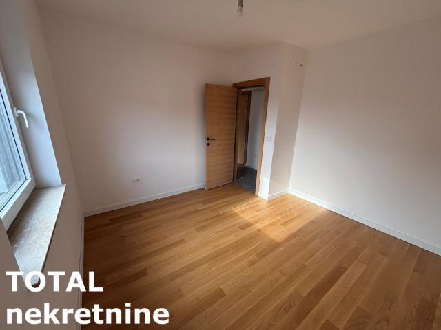 3 Trosoban stan NOVI SAD, 133900€