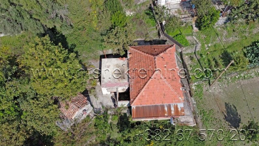 Stara kuća sa okućnicom Podi Herceg Novi