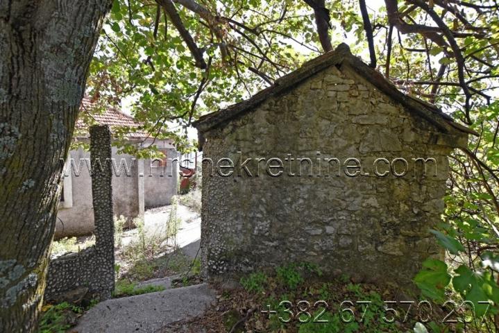 Stara kuća sa okućnicom Podi Herceg Novi