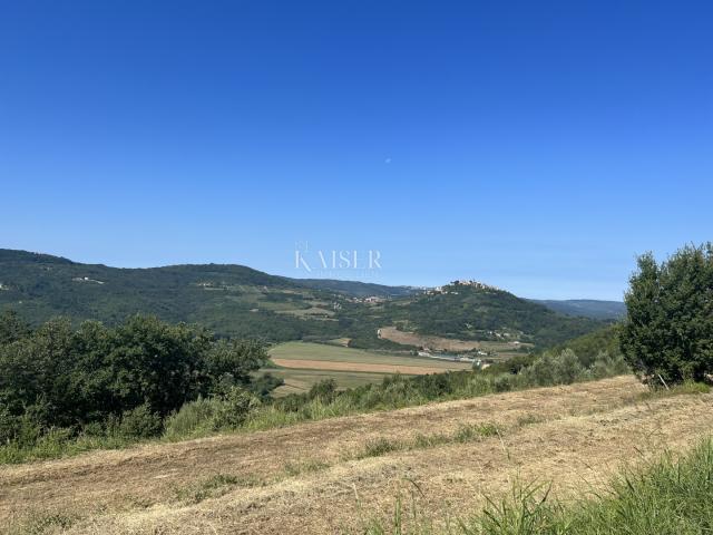 Istra, Motovun građevinsko zemljšte za 4 vile