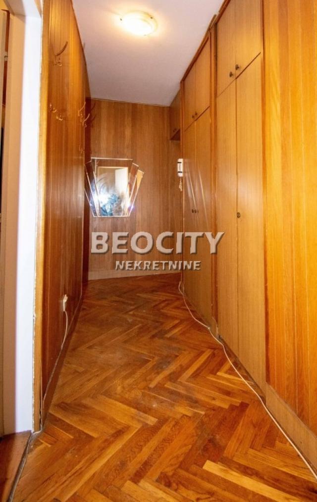 Voždovac, Medaković 2, Radovana Simića Cige, 2. 5, 63m2, 130000EUR