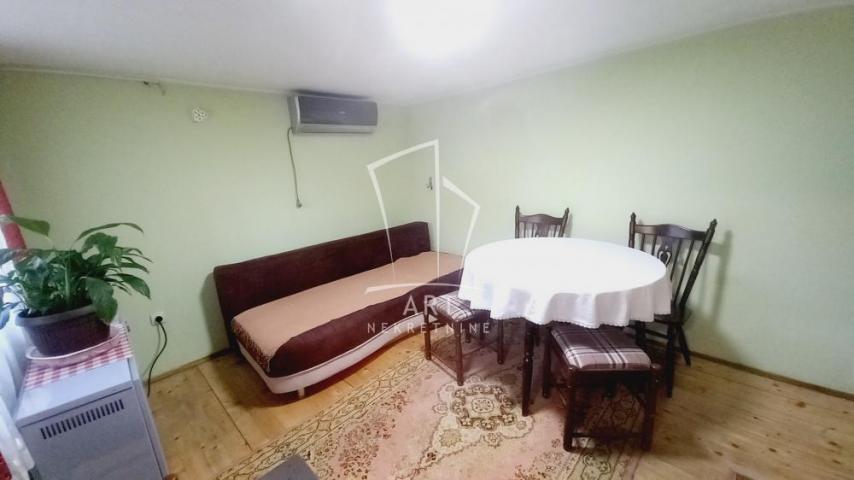 Centar, stan u kući, mereno 25m2 ID#9212