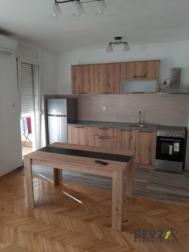 TROSOBAN DUPLEX NA BULEVARU OSLOBOĐENJA