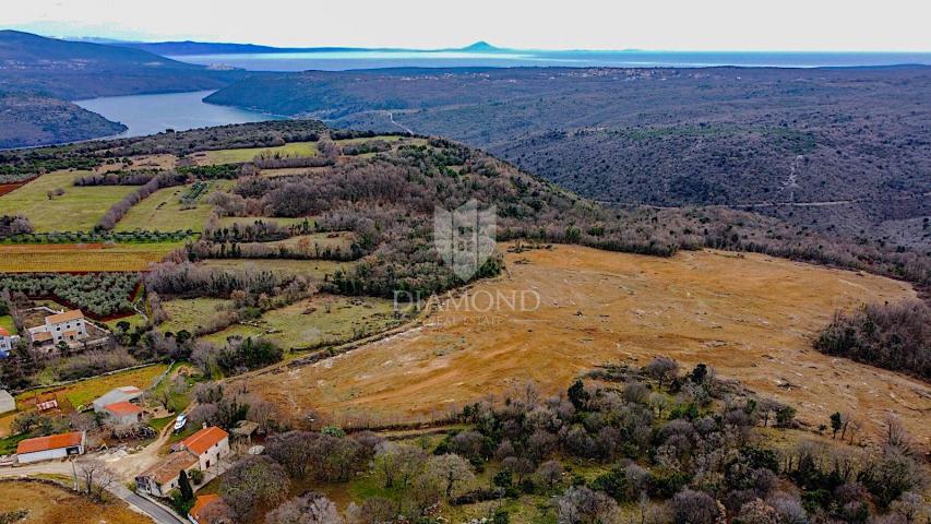 Zemljište Barban, 44. 991m2