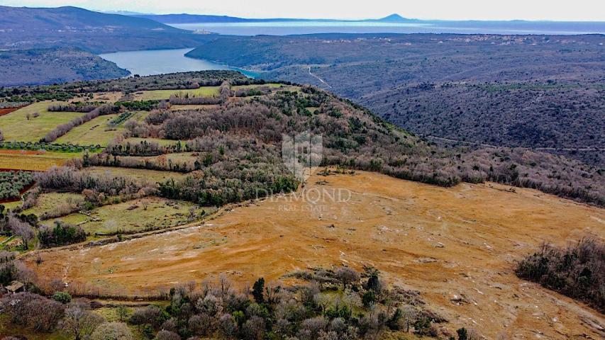 Zemljište Barban, 44. 991m2