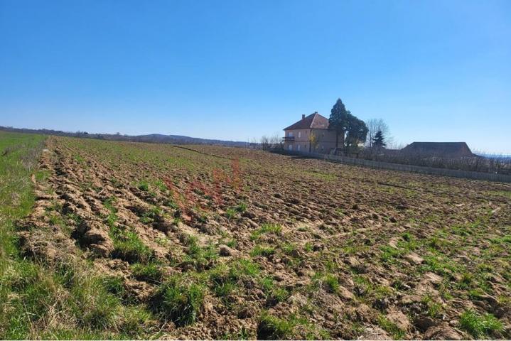 
				Zemljište, 53 ara, Barajevo
			