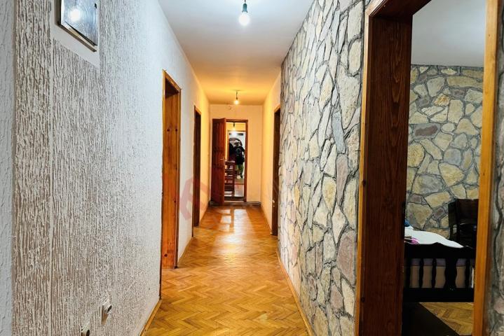 
				Poslovno stambeni objekat, 897, 32m2, Starčevo
			