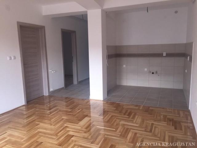 Prodaja, Stan, 59. 50m2 , Centar