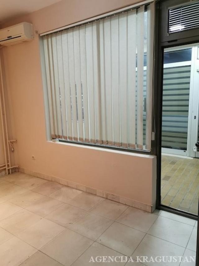 Prodaja, Lokal, 50. 00m2 , Centar