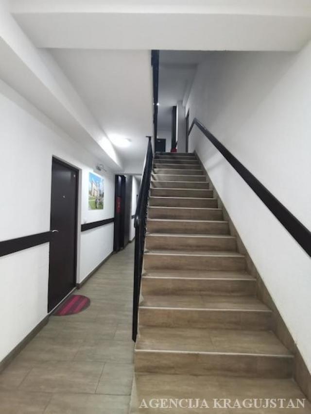 Prodaja, Stan, 42. 00m2 , Centar