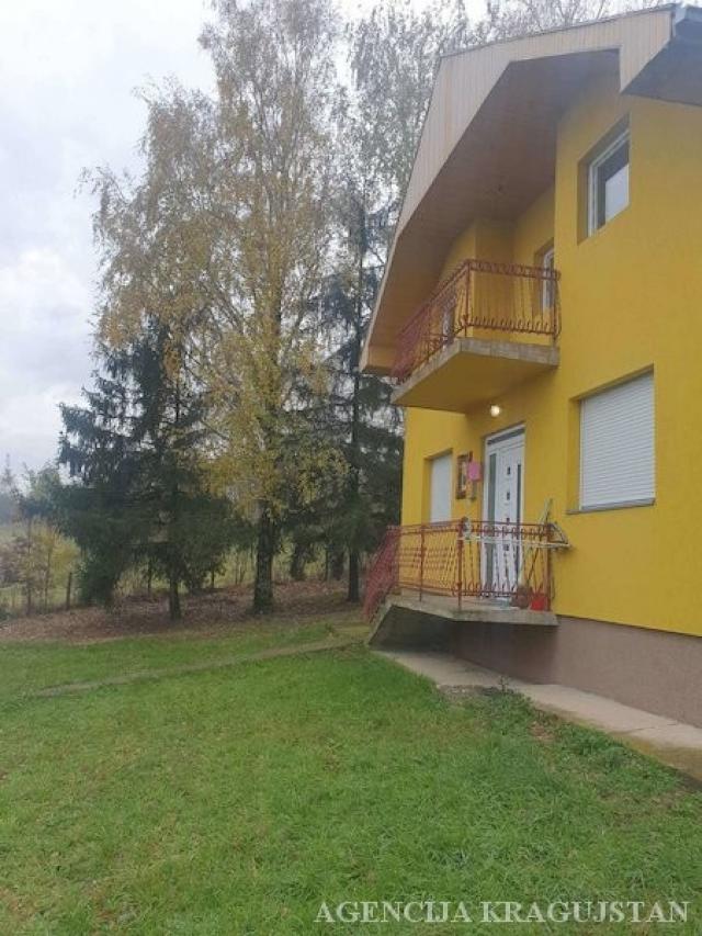 Prodaja, Kuća, 70. 00m2 , Centar