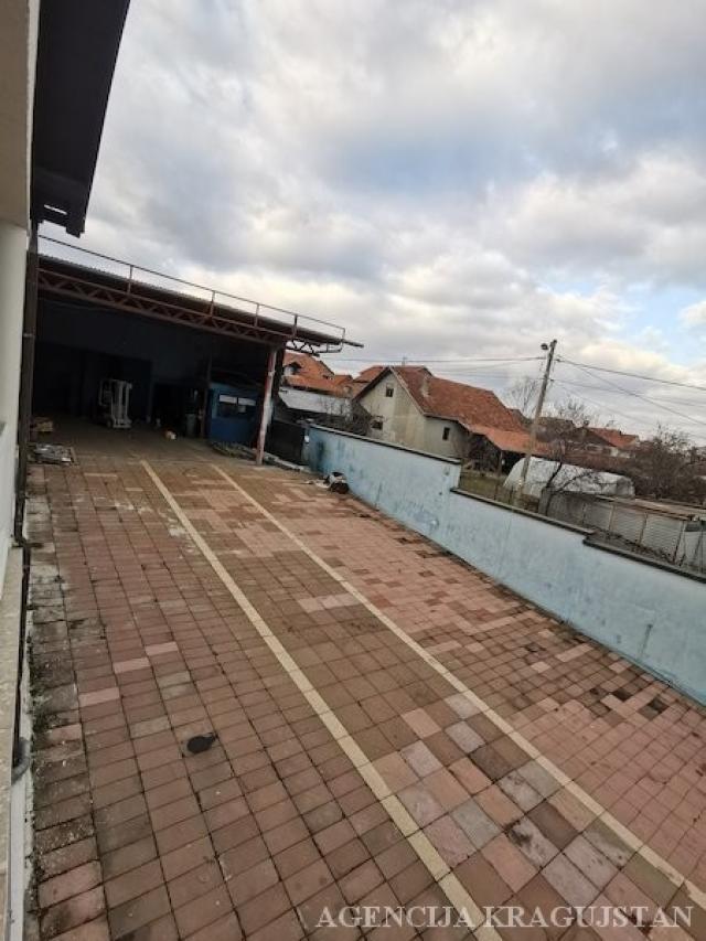 Izdavanje, Lokal, 600. 00m2 , Korićani