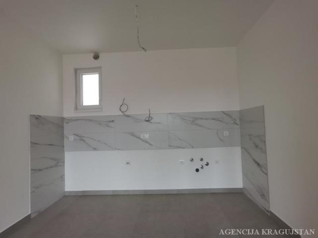 Prodaja, Stan, 74. 01m2 , Centar