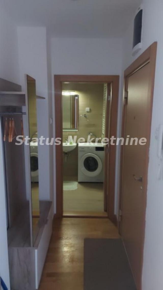 Salajka-Namešten Jednoiposoban stan 45 m2 sa Liftom-Zakupnina 400e-065/385 8880