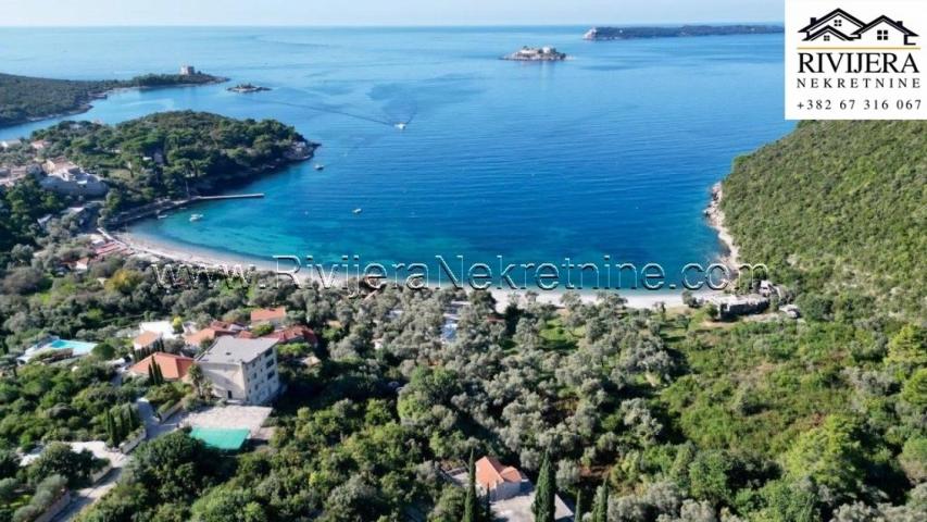 House for sale in Zanjice Herceg Novi Needs Legalization